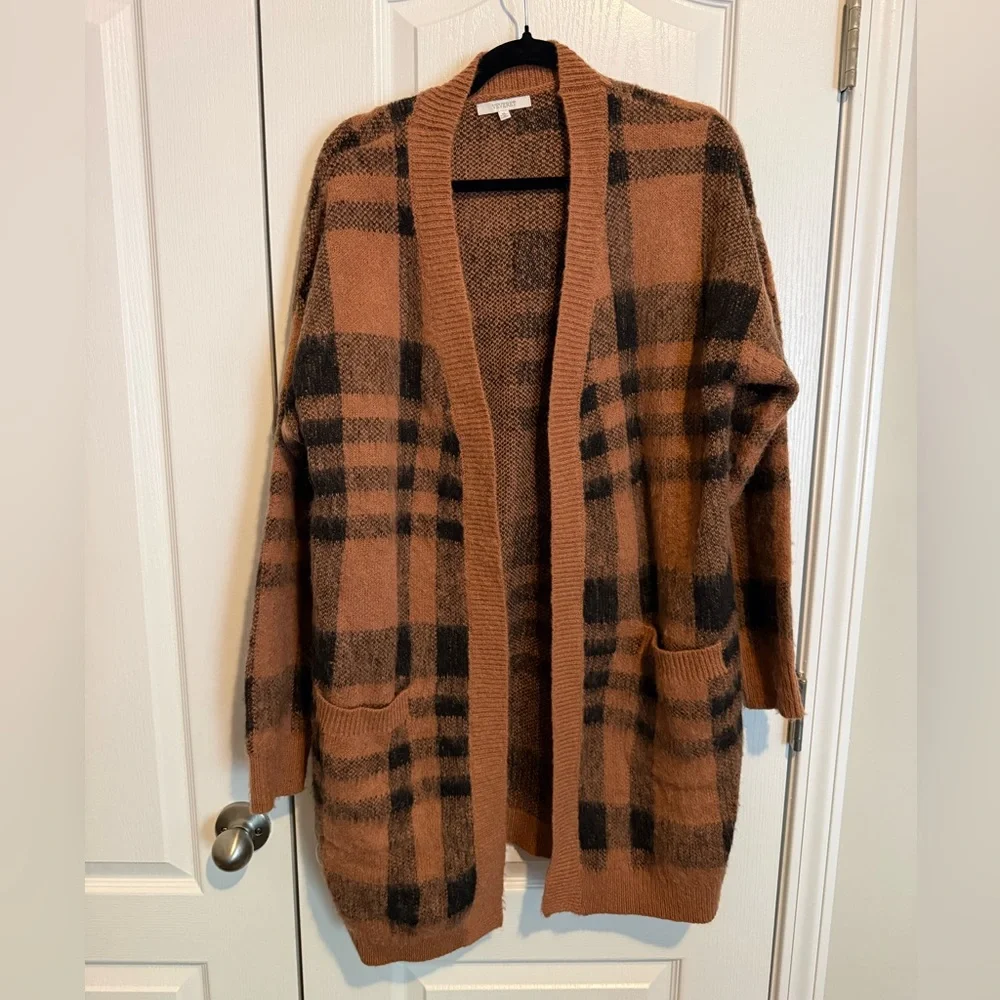 Cozy Plaid Open-Front Cardigan in Brown and Black - Picture 1 of 3